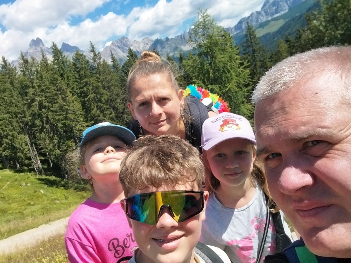 Die Bergsteiger an der Family Challenge in Filzmoss mit Bischoffsmütze