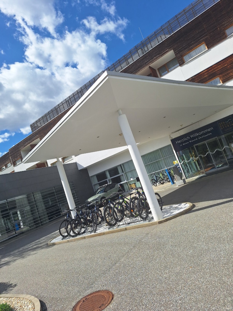 Eingangsbereich zum Hotel Spa Resort Styria in Bad Waltersdorf